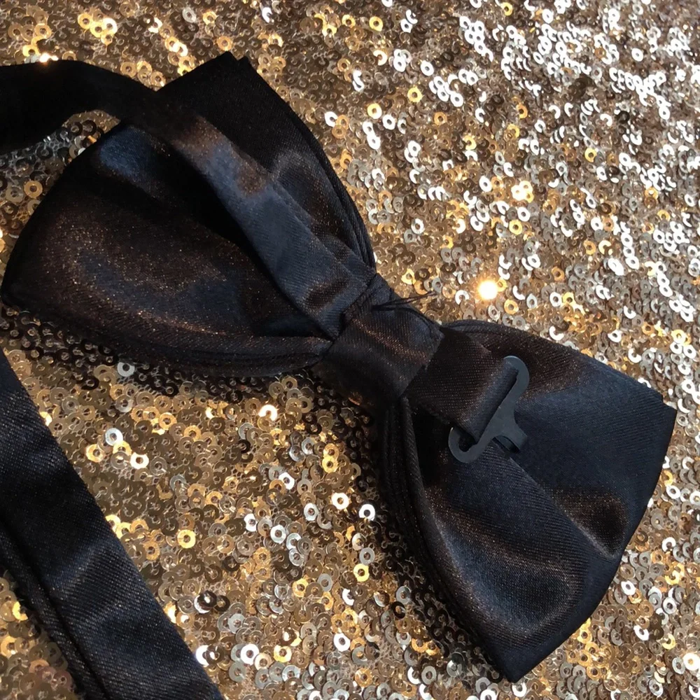 NWOT black formal satin bowtie, pre-tied - Picture 14 of 14